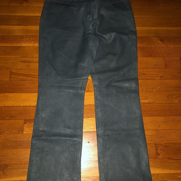 The Row - Picture 6 of 8